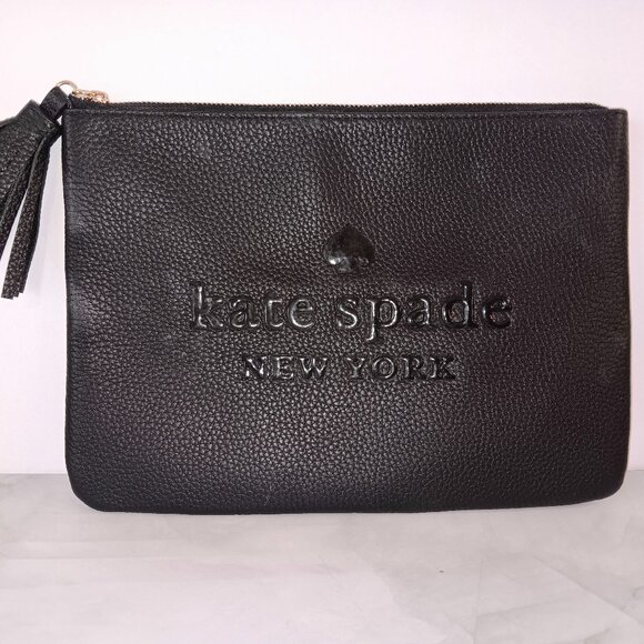 KATE SPADE NEW YORK BLACK Pebbled Leather Chester Street Gia Wristlet/Clutch.